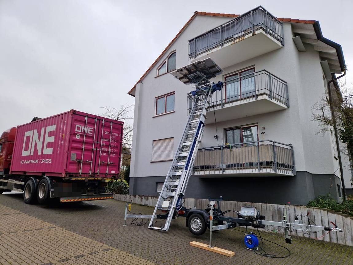Furniture lift in action
