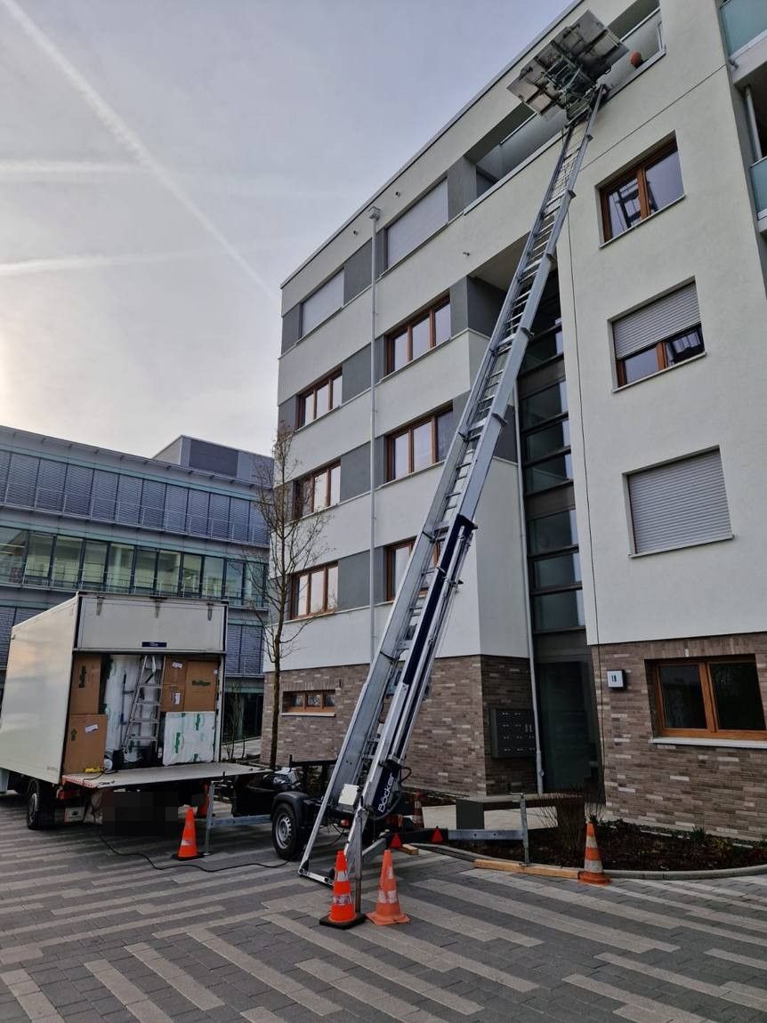 Furniture lift in action